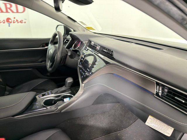 Used 2020 Toyota Camry XSE FWD image 17