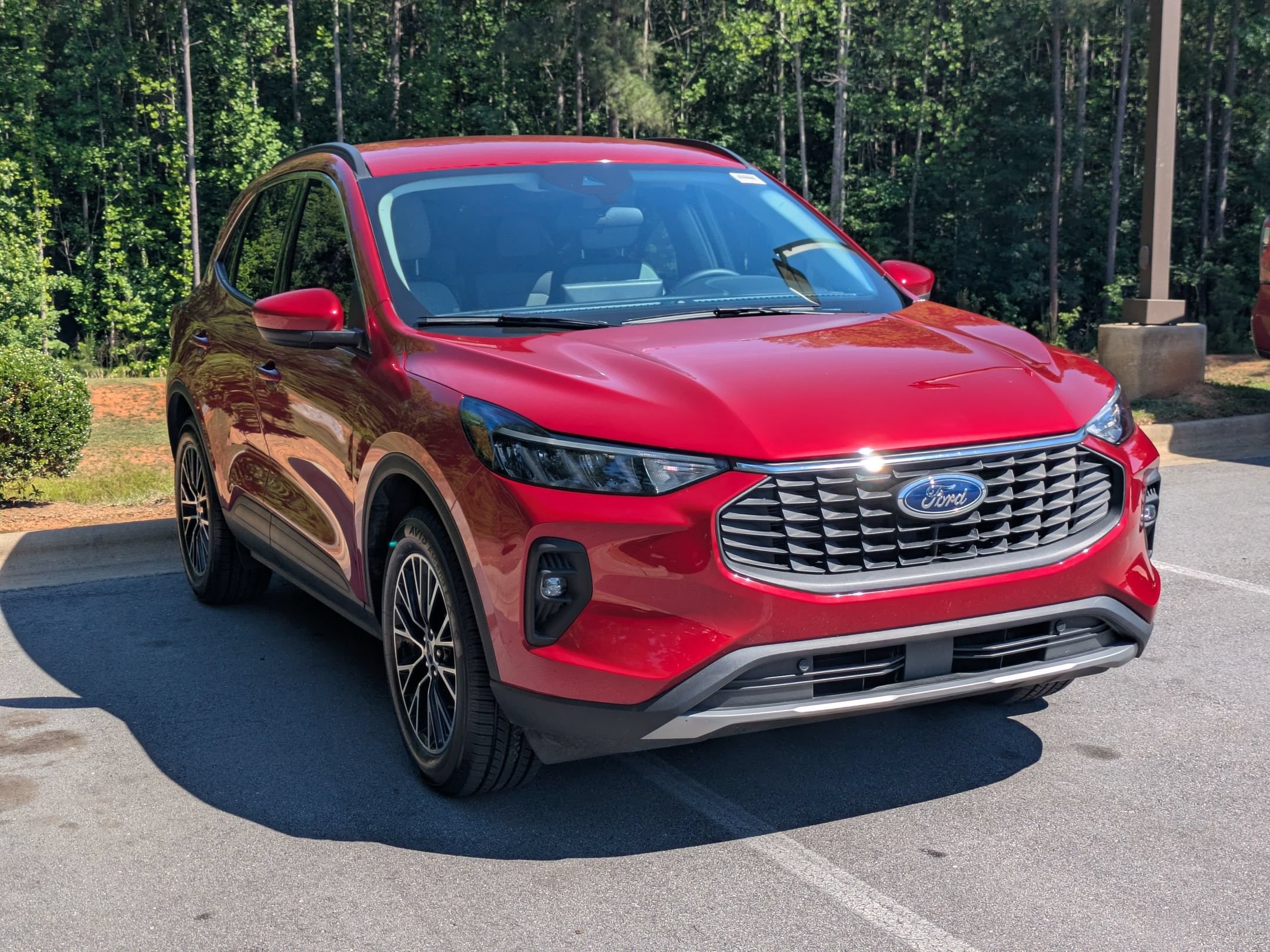 Certified 2024 Ford Escape SE FWD image 2
