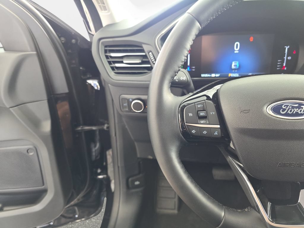 Certified 2023 Ford Escape Active AWD/4WD image 15