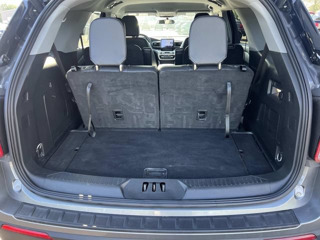 Certified 2024 Ford Explorer XLT w/ Equipment Group 202A AWD/4WD image 11