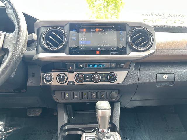 Used 2017 Toyota Tacoma Limited w/ Tow Package AWD/4WD image 27