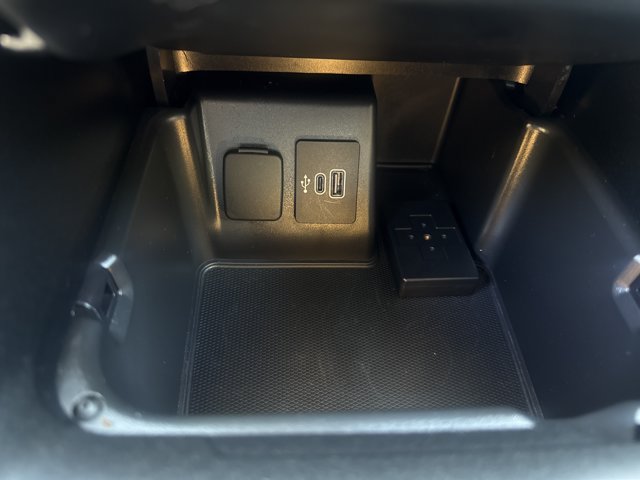Certified 2025 Ford Explorer Active RWD image 26
