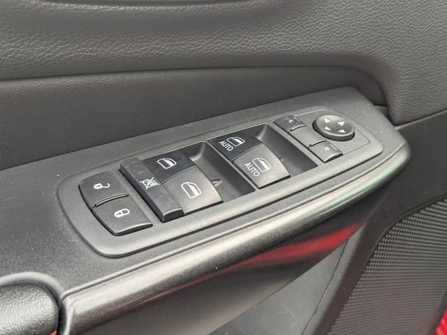 Used 2019 Jeep Cherokee Trailhawk AWD/4WD image 10