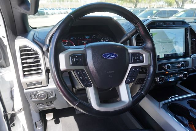 Certified 2022 Ford F250 Lariat w/ Black Appearance Package image 18
