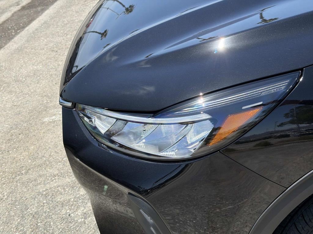 Certified 2025 Ford Escape SE FWD image 10