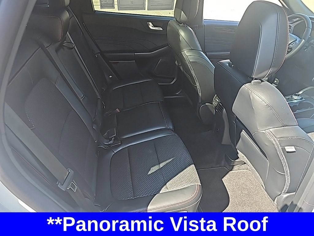 Certified 2025 Ford Escape ST-Line Select w/ Tech Pack #2 image 14