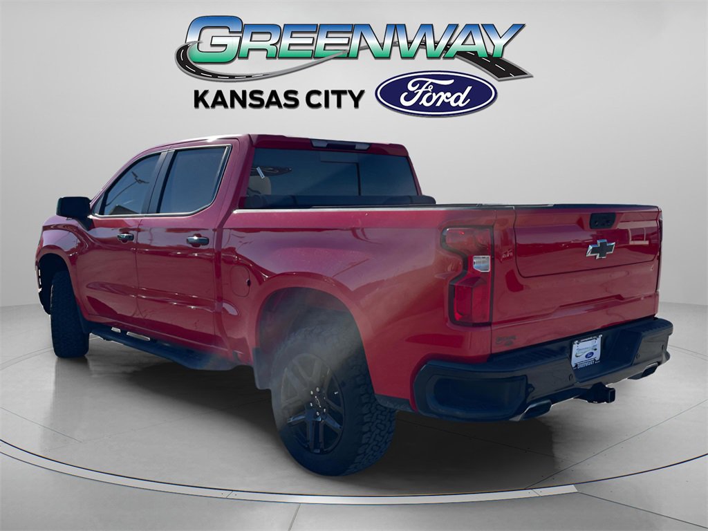 Used 2021 Chevrolet Silverado 1500 LT Trail Boss w/ Convenience Package II image 3