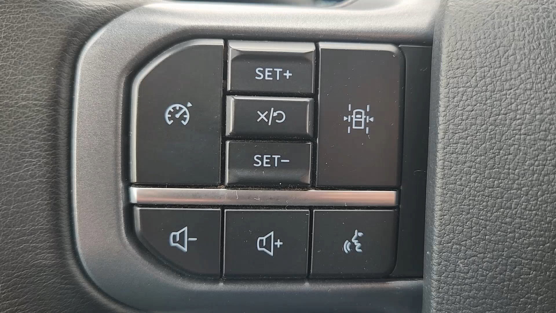 Certified 2025 Ford F150 XLT w/ Equipment Group 301A Standard image 12