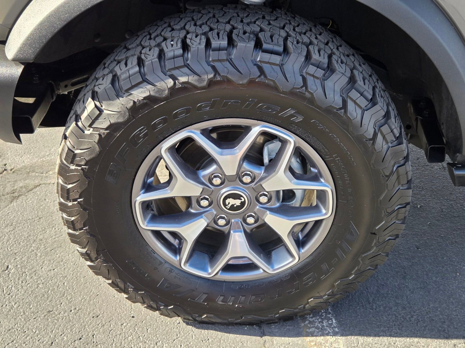 Certified 2025 Ford Bronco Badlands AWD/4WD image 9