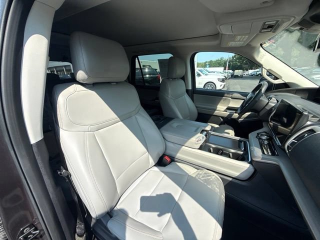 Certified 2025 Ford Expedition Active AWD/4WD image 11