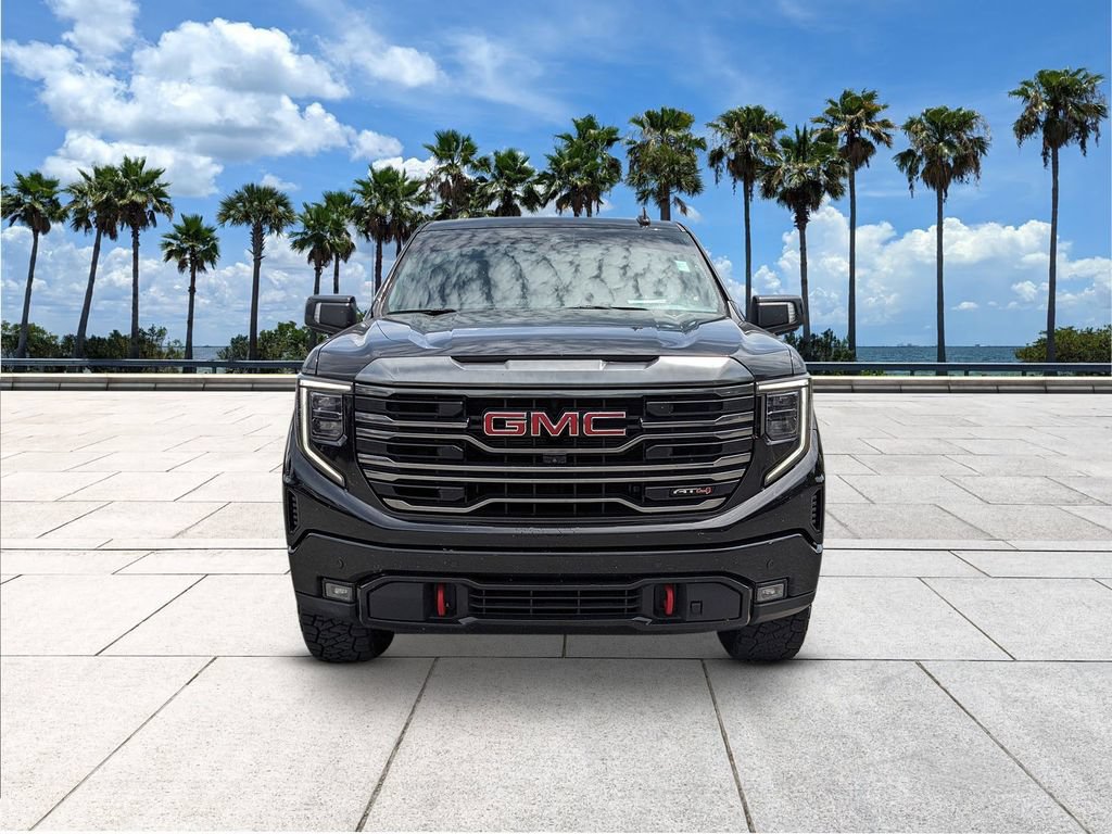 Used 2022 GMC Sierra 1500 AT4 w/ AT4 Premium Package AWD/4WD image 2