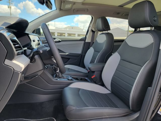 Used 2024 Volkswagen Taos SEL AWD/4WD image 19