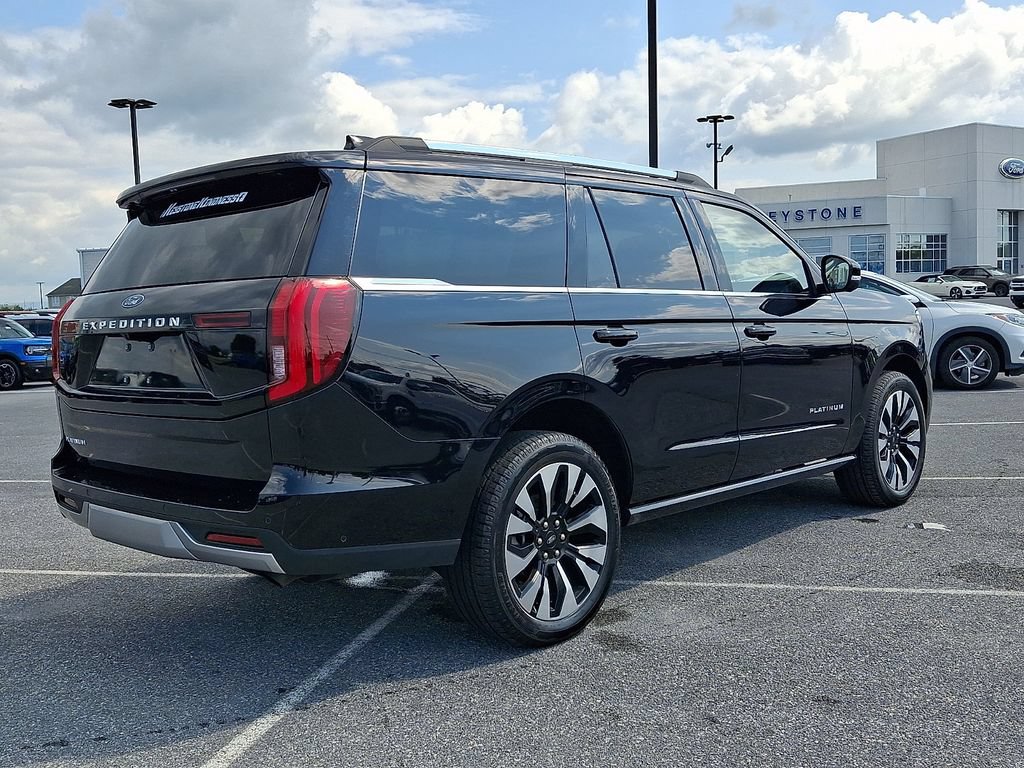 Certified 2025 Ford Expedition Platinum w/ Driver's Package AWD/4WD image 6