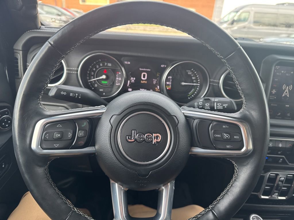 Used 2023 Jeep Wrangler Unlimited Sahara w/ Cold Weather Group image 15