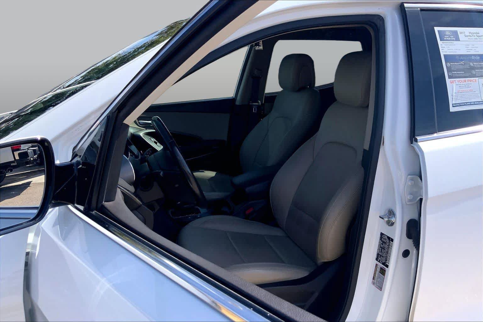 Used 2017 Hyundai Santa Fe Sport FWD image 8