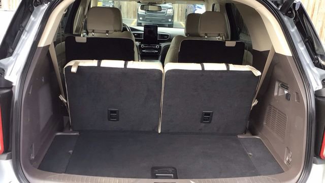 Certified 2021 Ford Explorer Platinum w/ Equipment Group 601A image 10