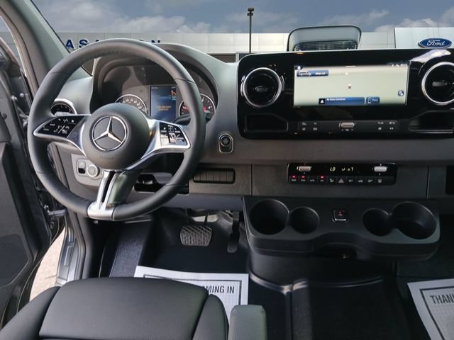 Used 2026 Mercedes-Benz Sprinter 2500 image 10