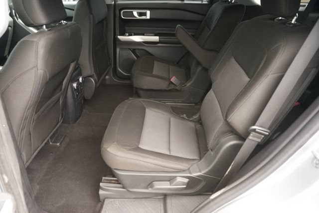 Certified 2022 Ford Explorer XLT RWD image 12