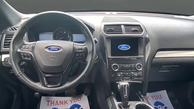Certified 2018 Ford Explorer XLT w/ Equipment Group 202A AWD/4WD image 11