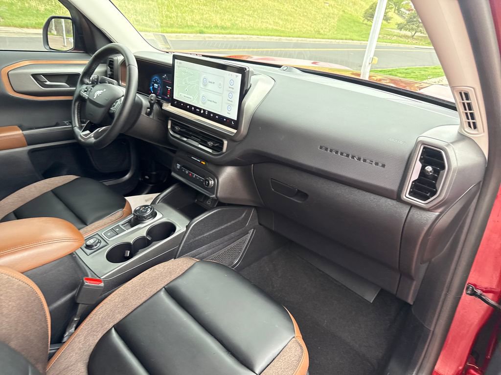 Certified 2025 Ford Bronco Sport Outer Banks w/ Outer Banks Tech Package+ AWD/4WD image 33