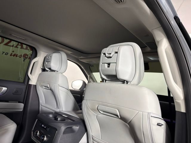 Certified 2026 Ford Expedition Max Platinum w/ Platinum Ultimate Package AWD/4WD image 36