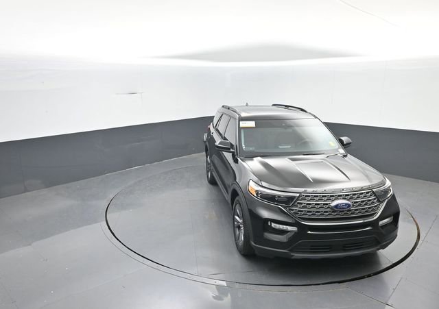 Certified 2022 Ford Explorer XLT w/ Equipment Group 202A AWD/4WD image 25