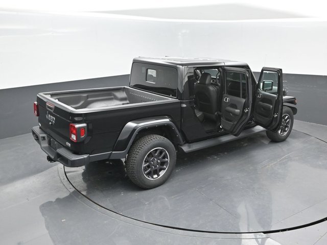 Used 2022 Jeep Gladiator Overland w/ Popular Equipment Package AWD/4WD image 24