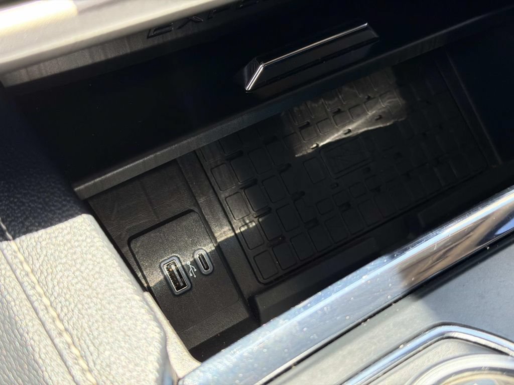 Certified 2022 Ford Expedition XLT RWD image 26
