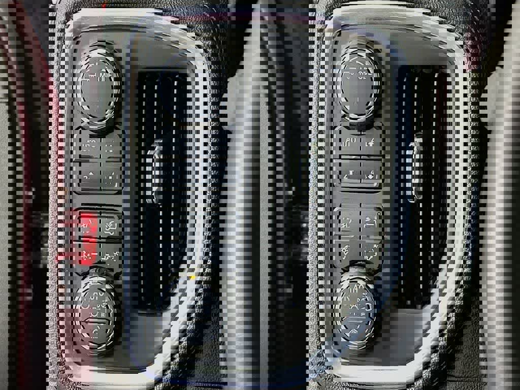 Used 2022 Chevrolet Silverado 1500 LT Trail Boss w/ Safety Package image 27