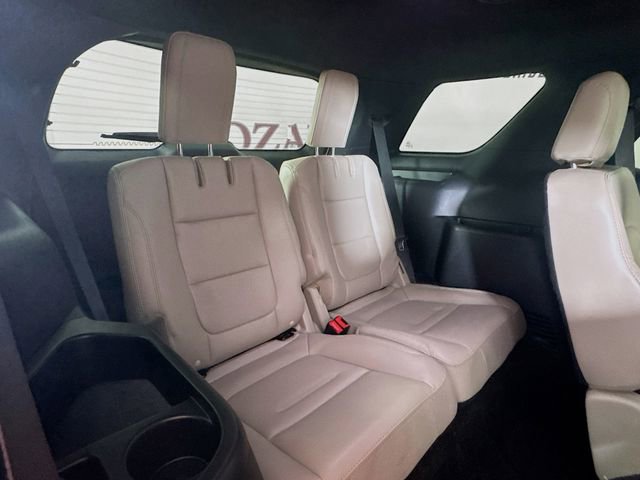 Certified 2018 Ford Explorer XLT w/ Equipment Group 202A image 32
