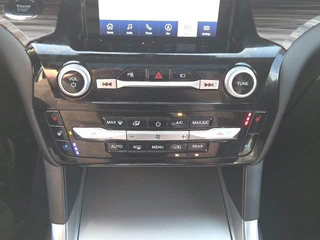 Certified 2023 Ford Explorer Limited w/ Limited Technology Package AWD/4WD image 26