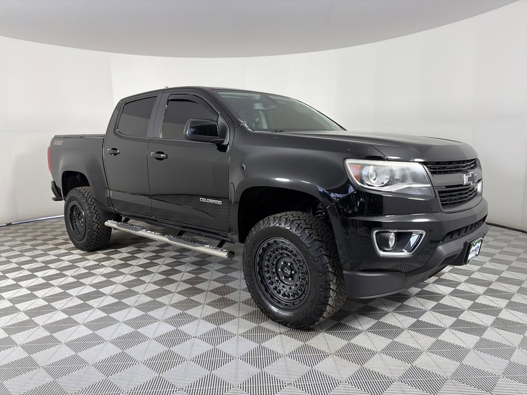 Used 2019 Chevrolet Colorado Z71 w/ LPO, Premium Interior Package image 6