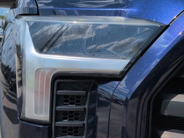 Used 2022 Toyota Tundra SR5 w/ SR5 Convenience Package RWD image 8