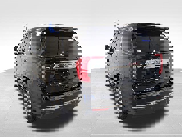 Used 2023 GMC Yukon SLT w/ SLT Premium Package image 4