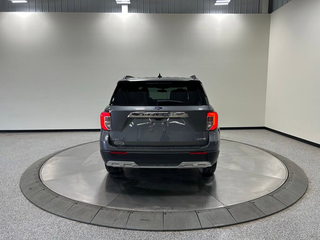 Certified 2024 Ford Explorer XLT w/ Equipment Group 202A AWD/4WD image 8