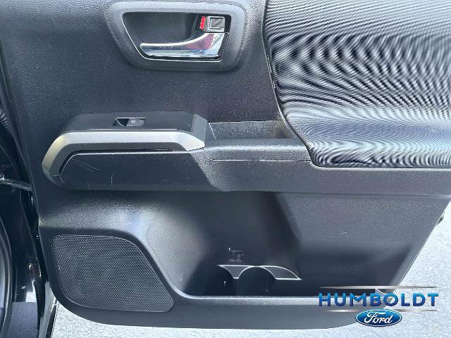 Used 2020 Toyota Tacoma TRD Off-Road w/ Technology Package image 30