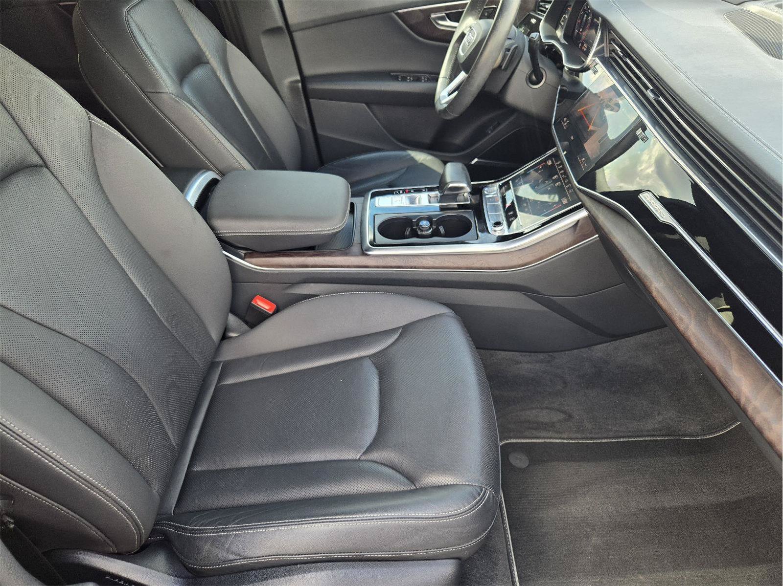 Used 2019 Audi Q8 Prestige AWD/4WD image 13