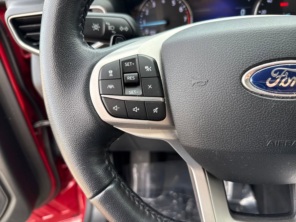 Certified 2020 Ford Explorer XLT w/ Equipment Group 202A image 15