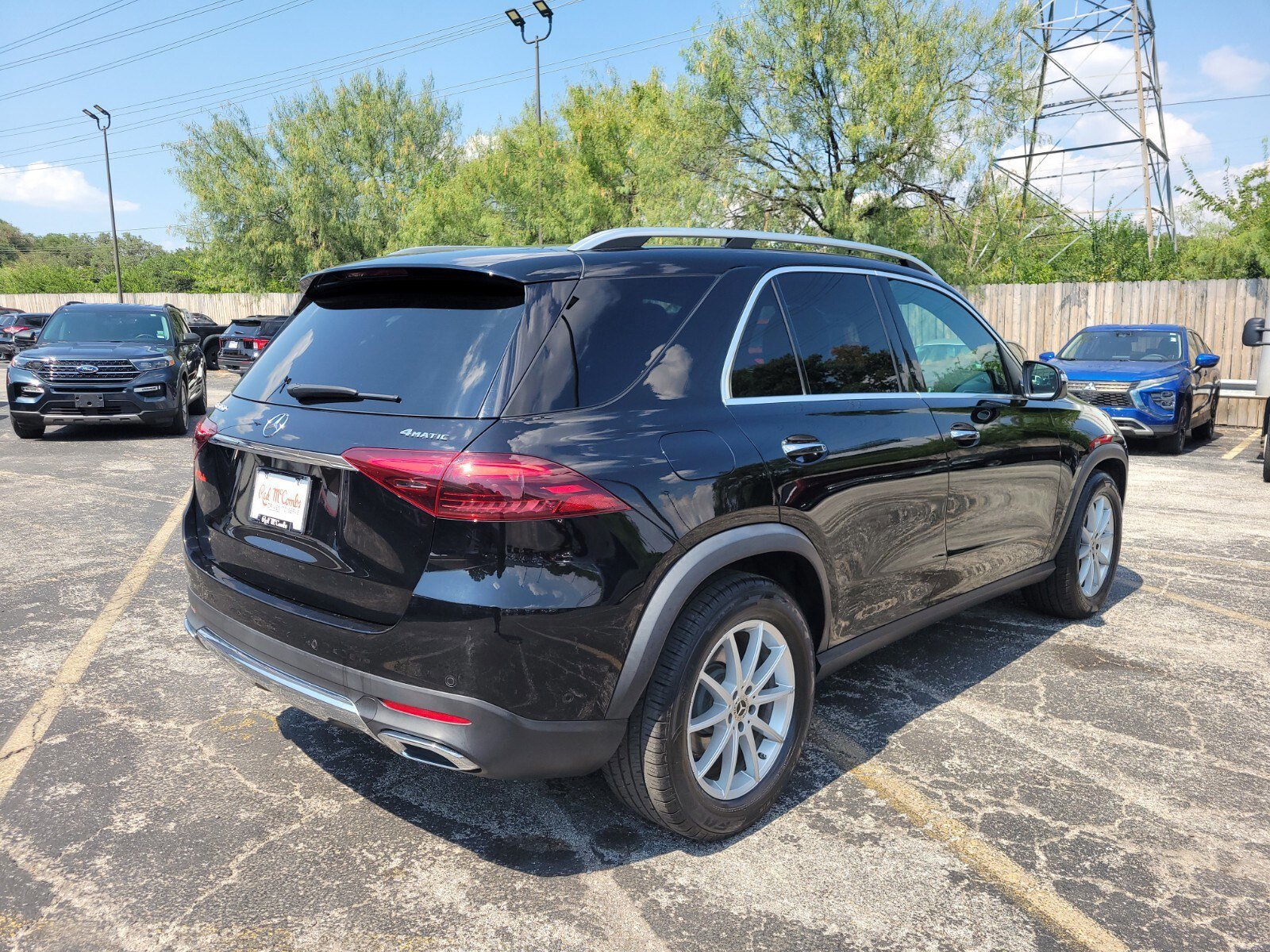 Used 2024 Mercedes-Benz GLE 350 4MATIC w/ 3rd Row Seat Package image 3