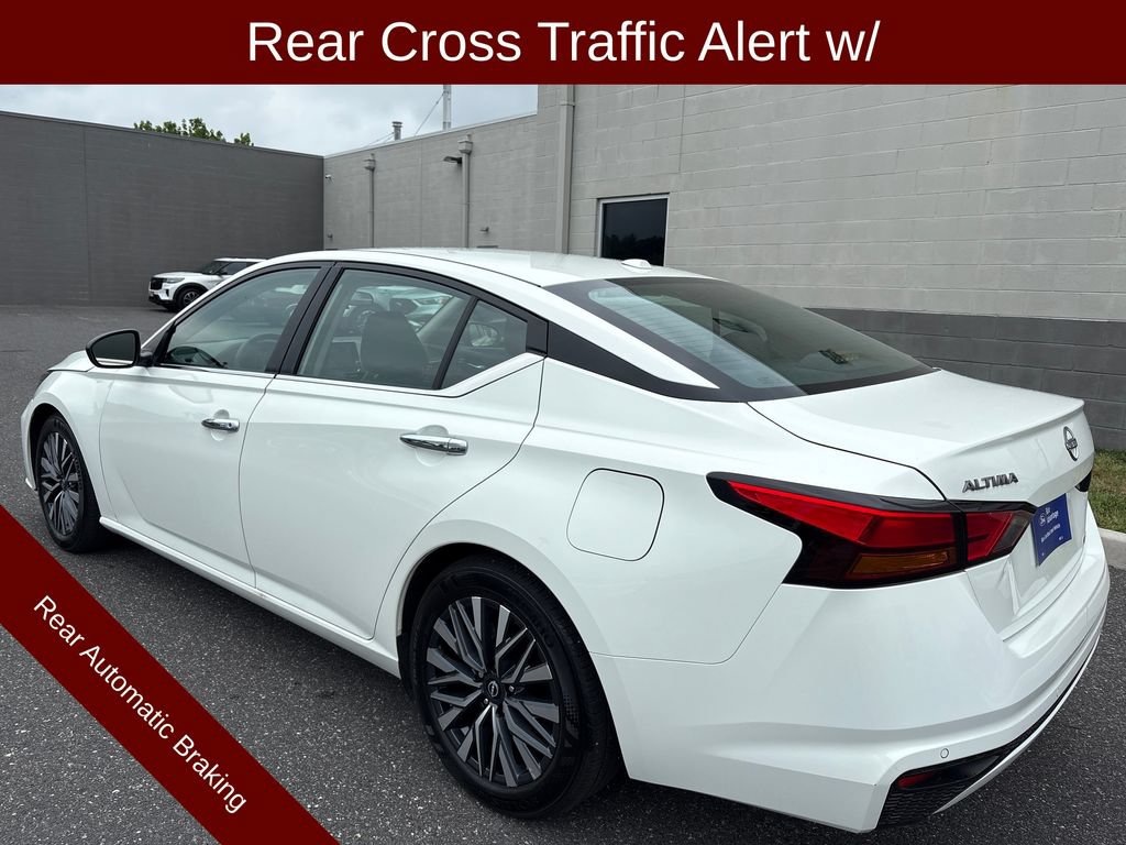 Used 2025 Nissan Altima 2.5 SV FWD image 25