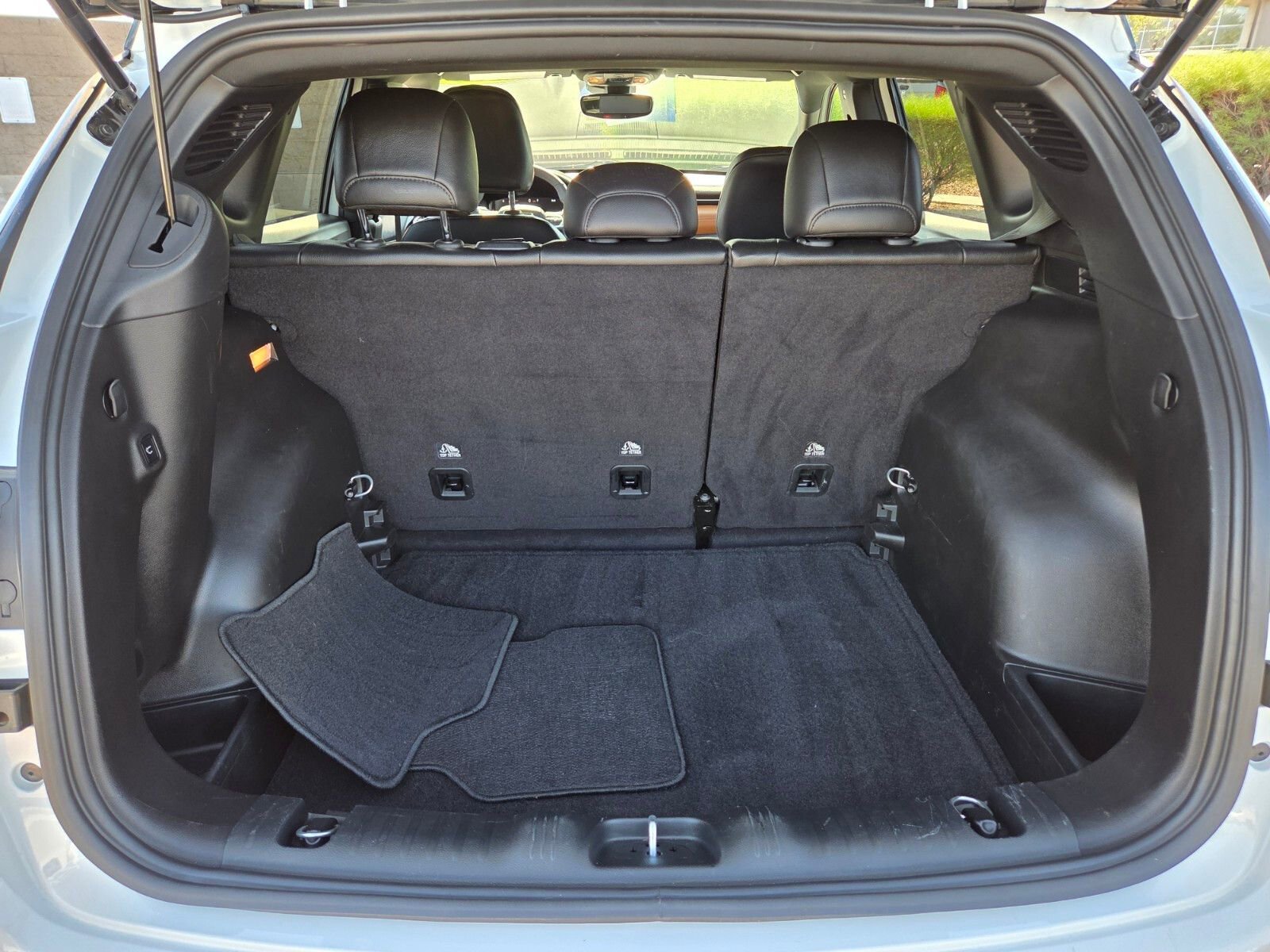 Used 2025 Jeep Compass Limited w/ Elite Group image 13