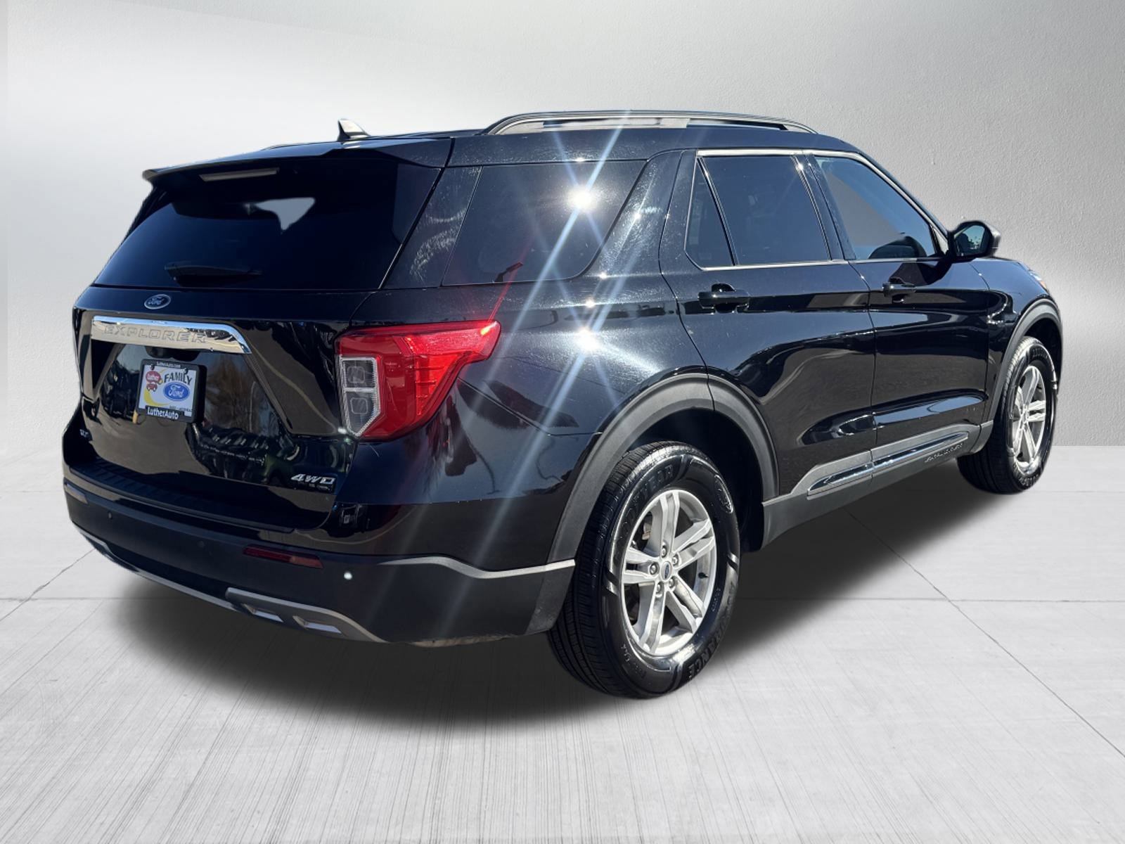 Certified 2024 Ford Explorer XLT w/ Equipment Group 202A image 5
