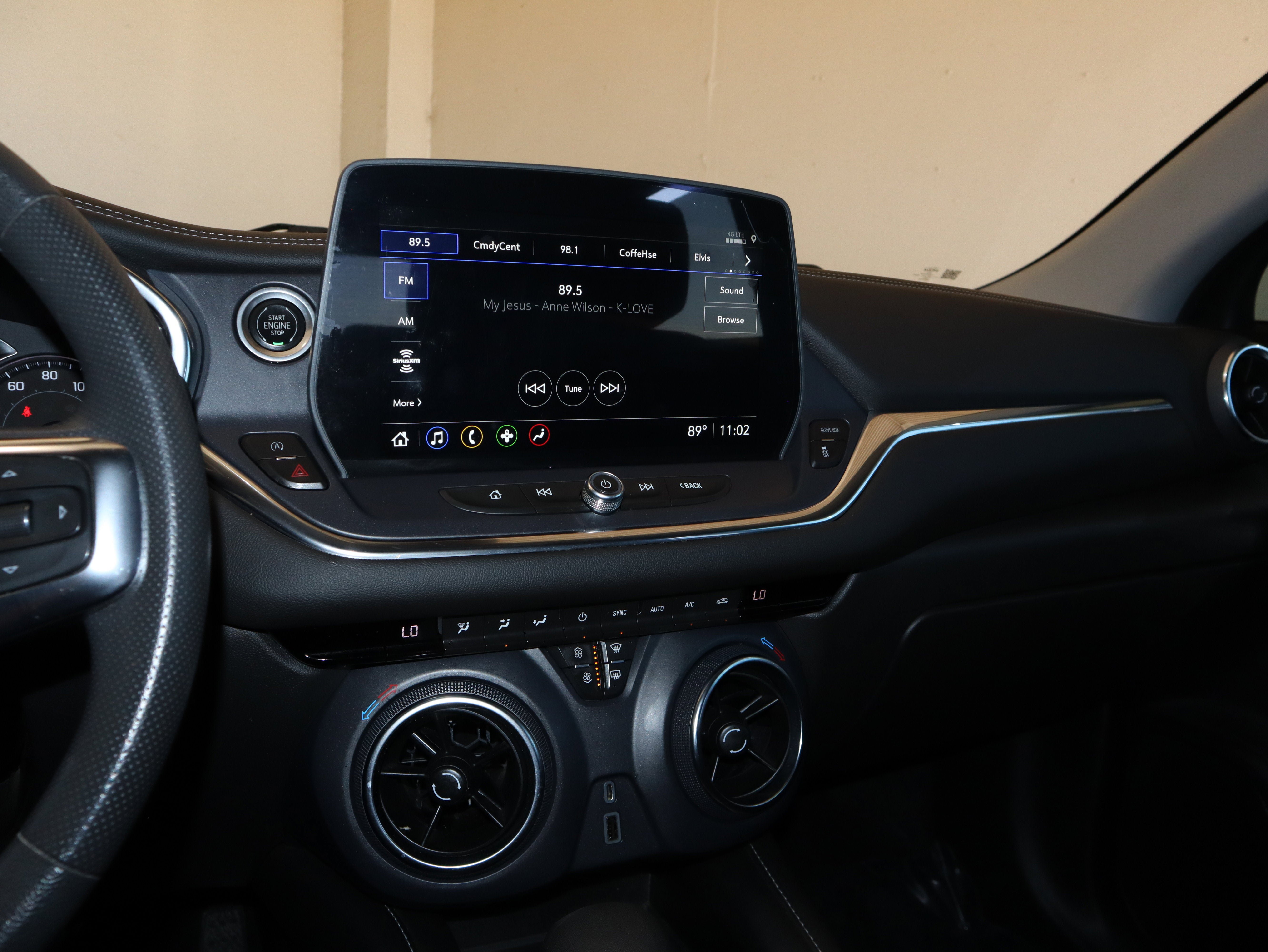 Used 2023 Chevrolet Blazer LT FWD image 26
