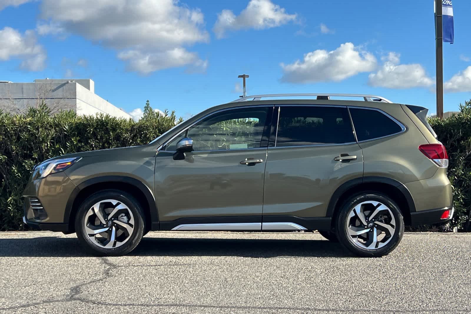 Used 2024 Subaru Forester Touring w/ Pop Package 2 image 2