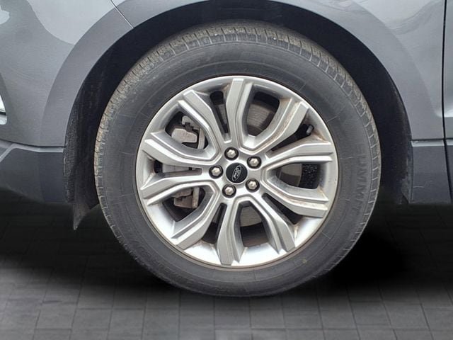 Certified 2024 Ford Edge Titanium AWD/4WD image 10