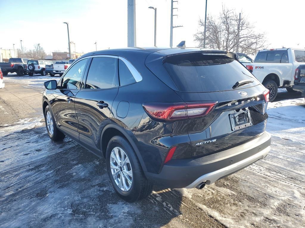 Certified 2023 Ford Escape Active w/ Tech Pack #2 image 3