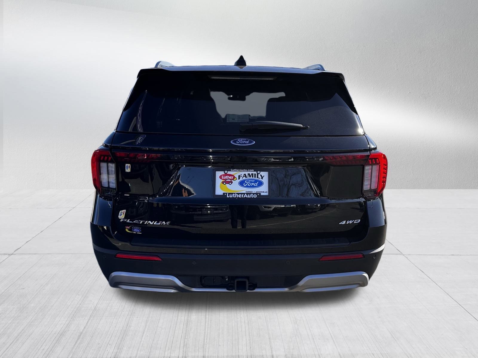 Certified 2025 Ford Explorer Platinum w/ LUX Leather Package image 4