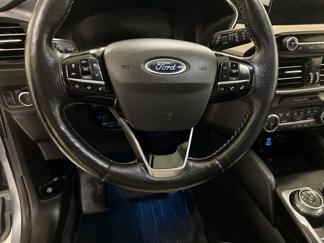Certified 2022 Ford Escape Titanium w/ Titanium Elite Package AWD/4WD image 9