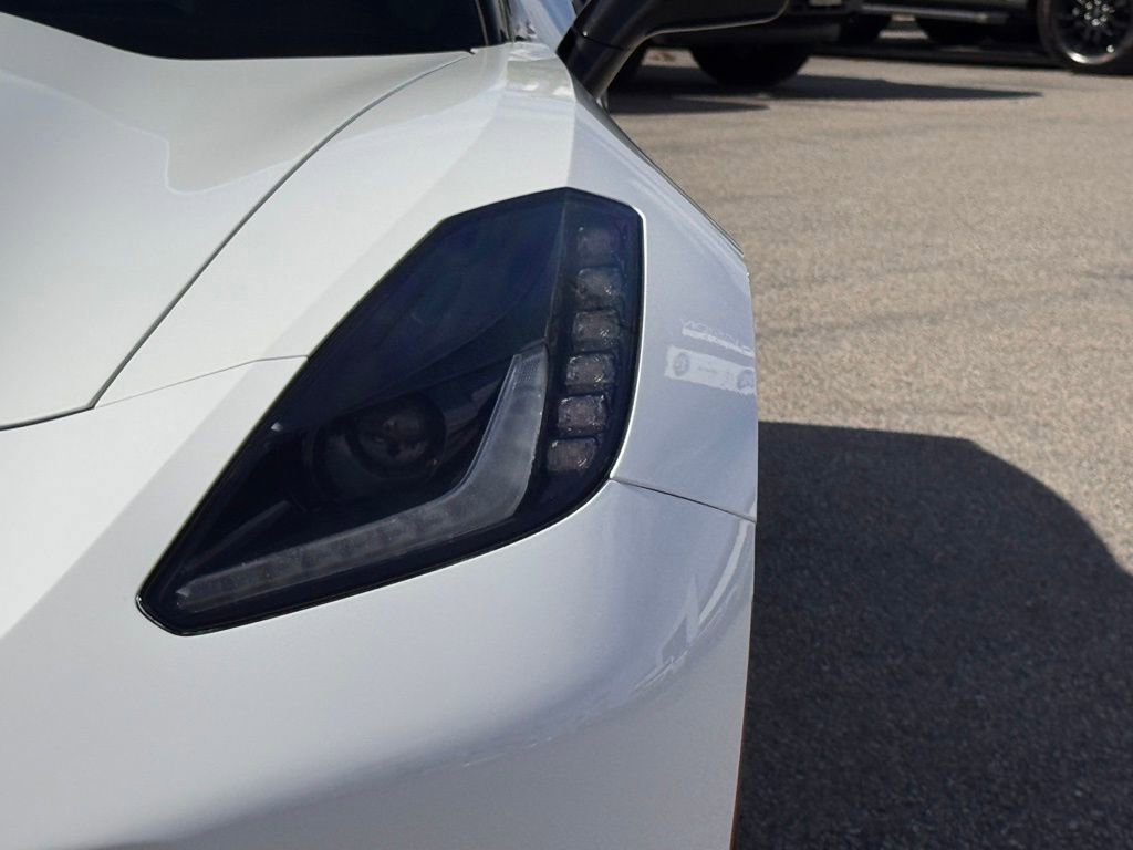 Used 2017 Chevrolet Corvette Stingray Coupe image 8