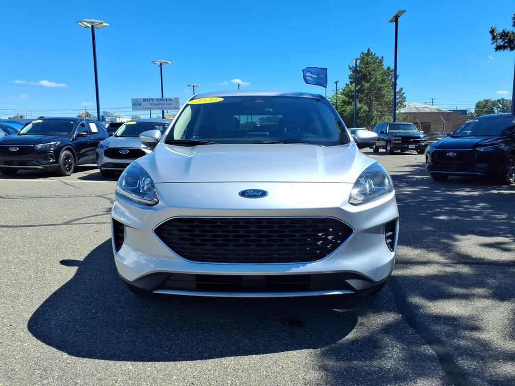 Certified 2020 Ford Escape SE AWD/4WD image 2